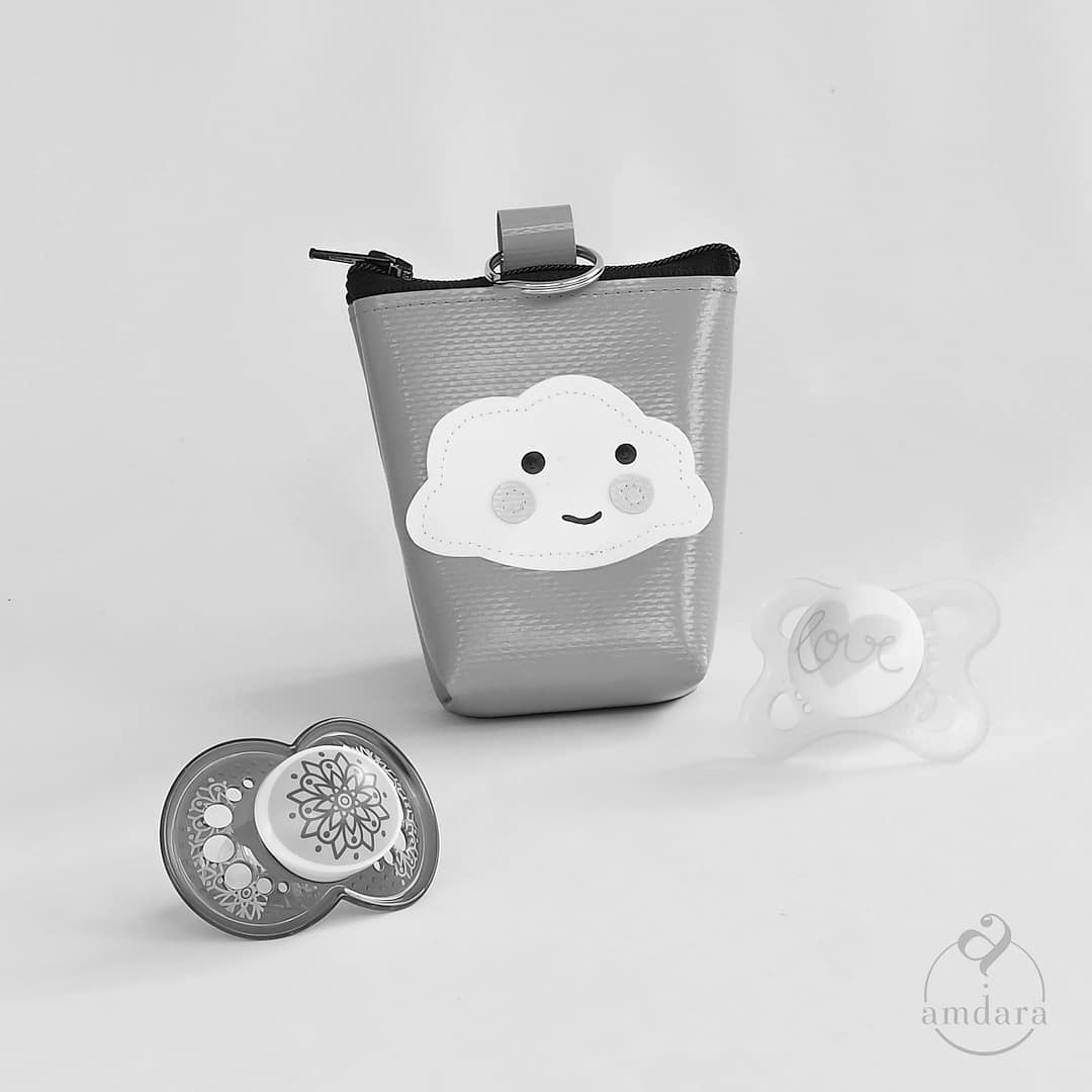 Nuggitäschchen, Nuggitäschli, Schnullertäschchen