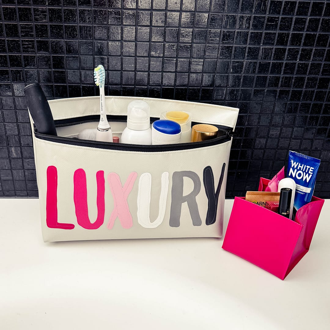 Necessaire, Kulturbeutel, Kosmetiktasche gross, auswaschbar, aus Blache