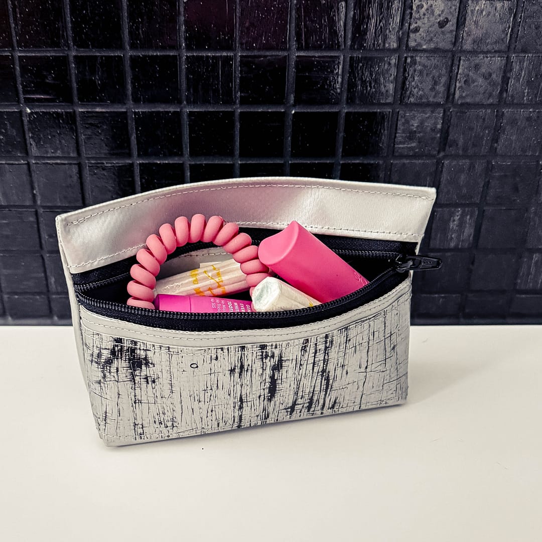 Mini Necessaire, Kosmetiktasche, Krimskrams Täschchen, Hygiene Täschchen, auswaschbar, aus Blache