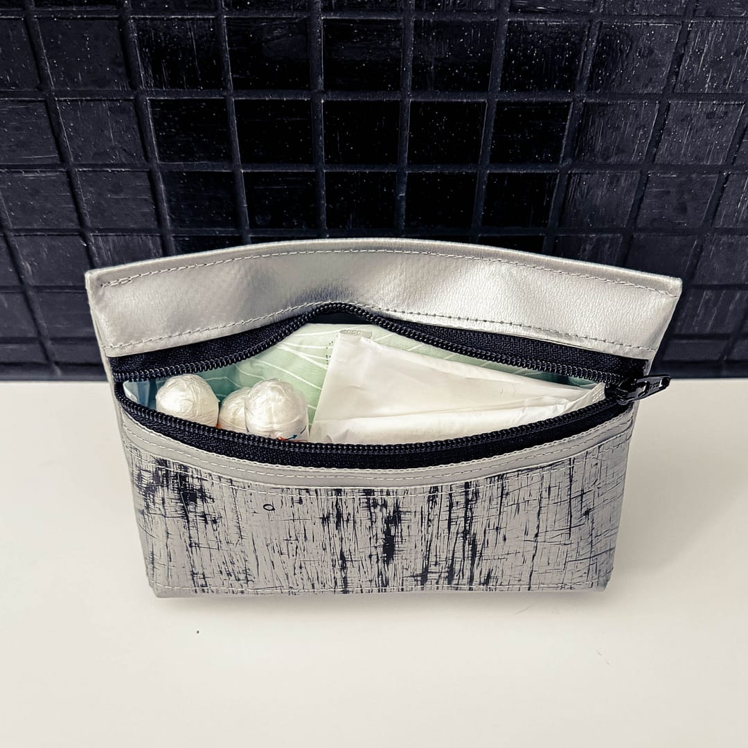 Mini Necessaire, Kosmetiktasche, Krimskrams Täschchen, Hygiene Täschchen, auswaschbar, aus Blache