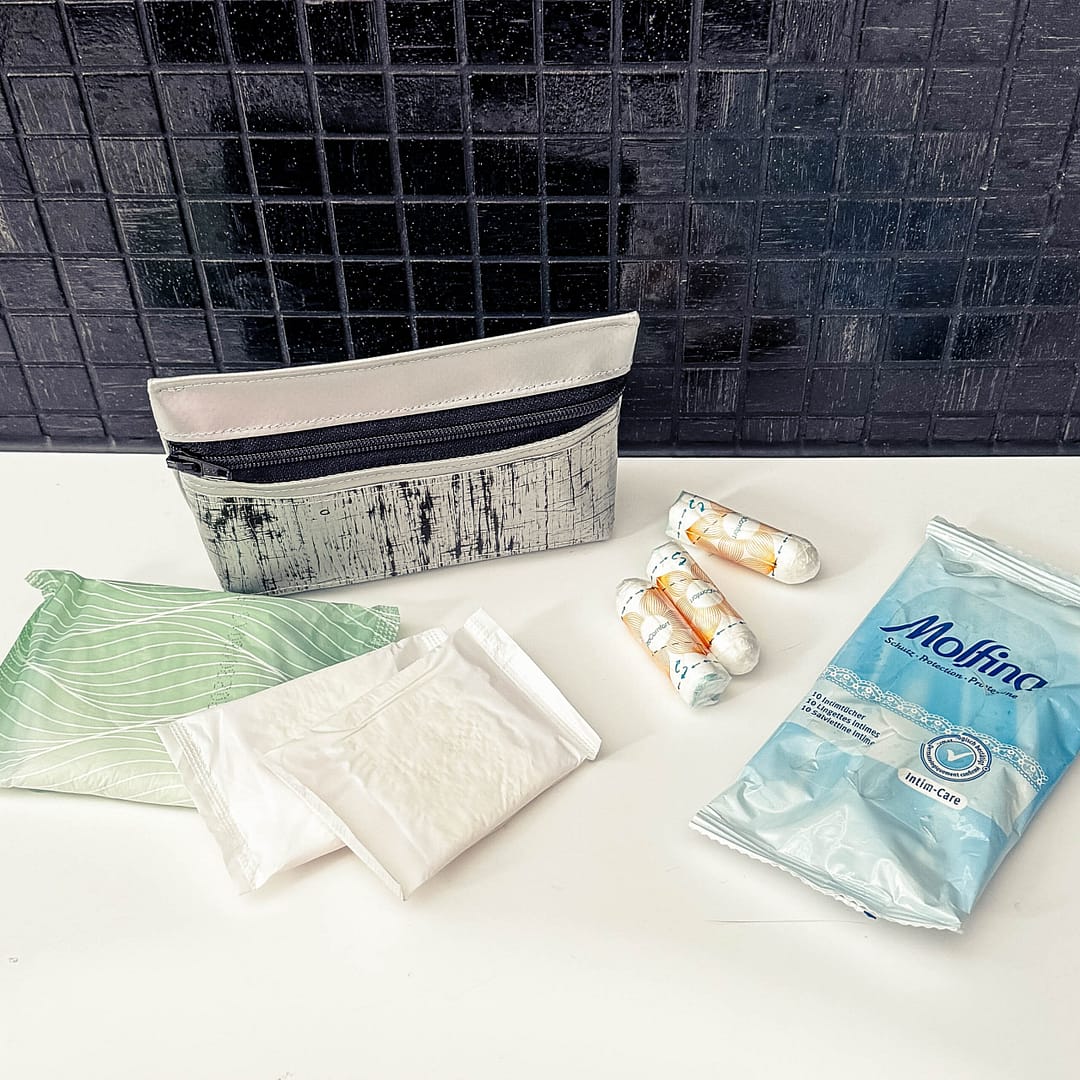 Mini Necessaire, Kosmetiktasche, Krimskrams Täschchen, Hygiene Täschchen, auswaschbar, aus Blache