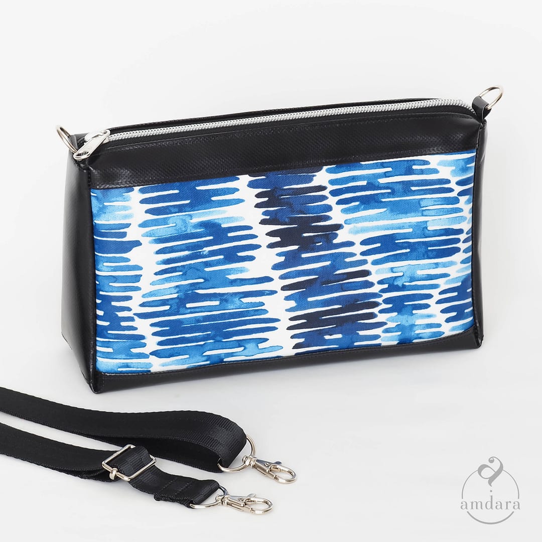 Crossbodybag Ronja, Umhängetasche aus Blache, handmade by amdara, Streifen Aquarell blau