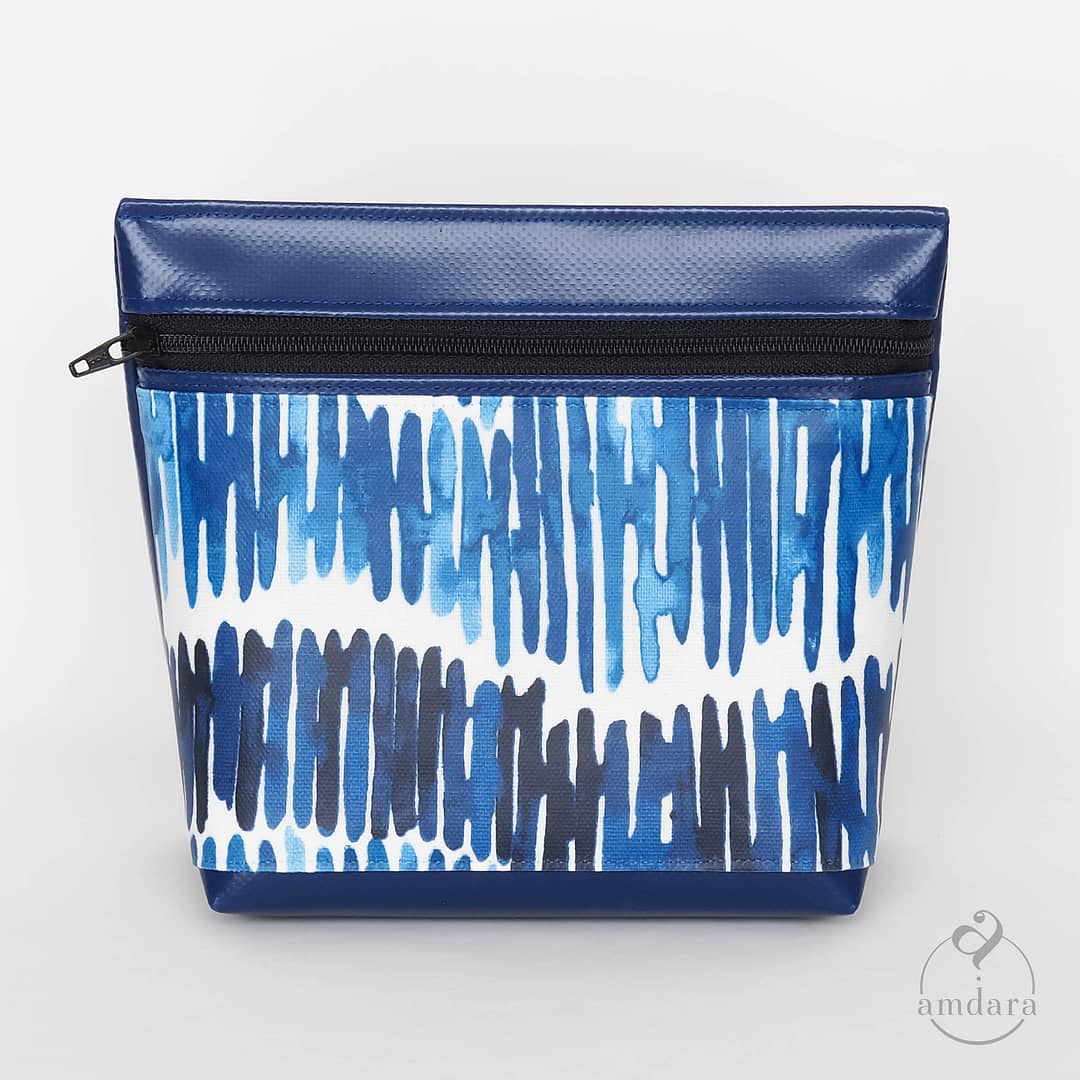 Schminktäschchen, Necessaire, Taschen-Organizer aus Blache, Streifen Aquarell blau