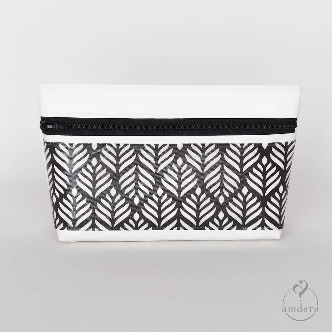 Necessaire, Kulturbeutel, Kosmetiktasche, Krimskrams Täschchen, Nagellacktasche, auswaschbar, aus Blache