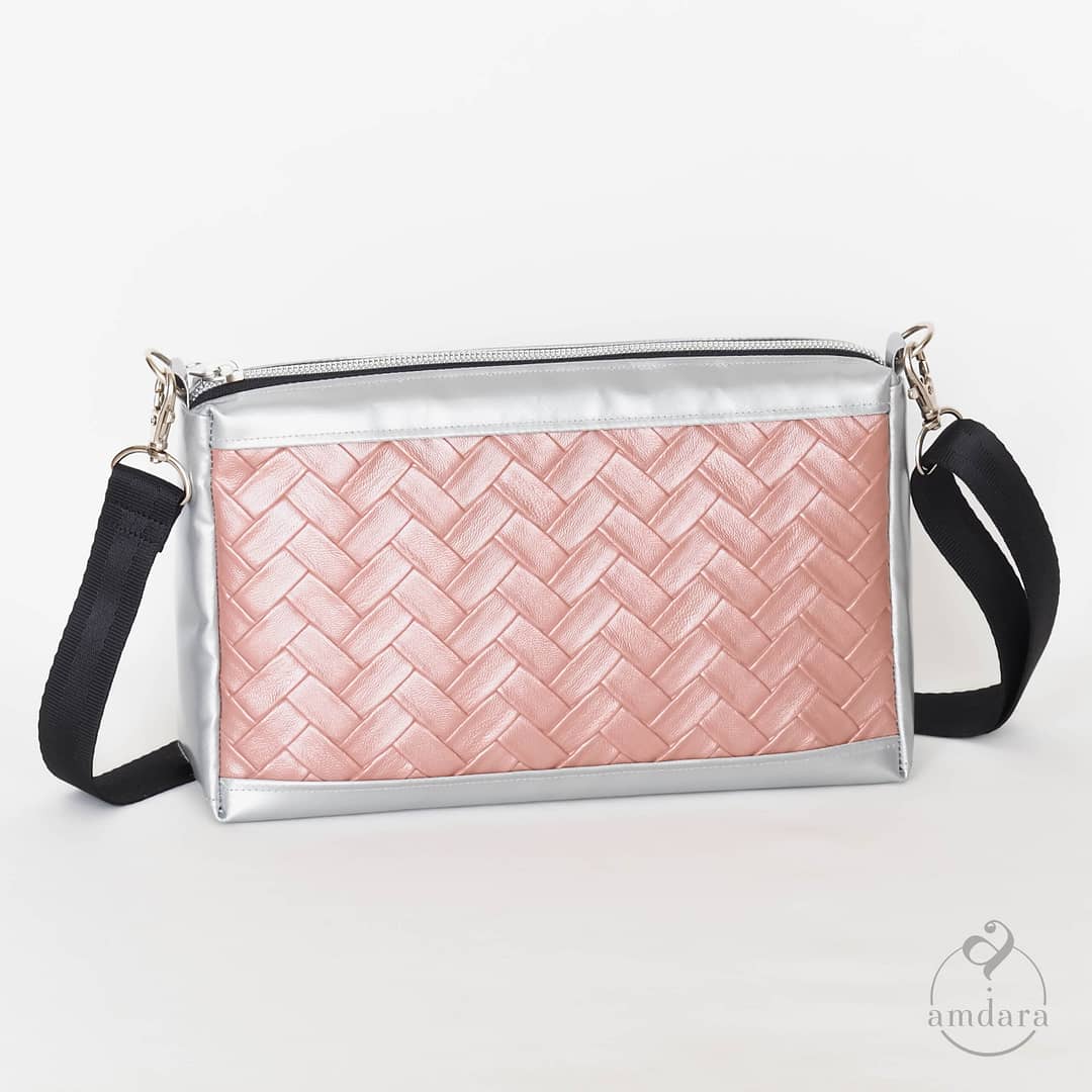 Crossbodybag Ronja, Umhängetasche aus Blache, handmade by amdara, Zickzack Optik altrosa mit silber
