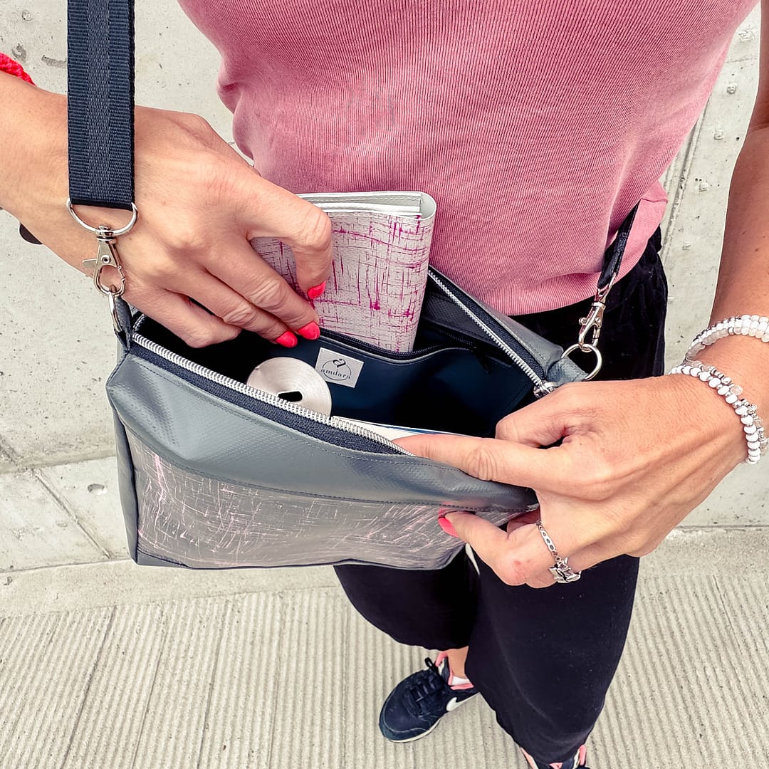 Mittelgrosse Handtasche, Umhängetasche, Crossbodybag, Schultertasche aus Blache