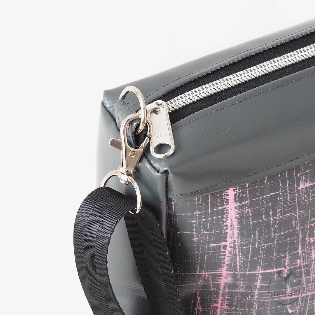 Mittelgrosse Handtasche, Umhängetasche, Crossbodybag, Schultertasche aus Blache