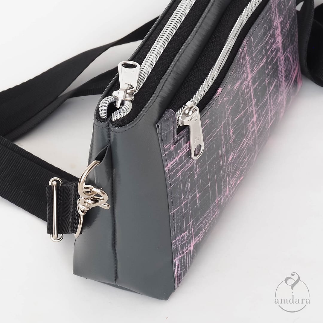 Crossbodybag Samia, kleine Umhängetasche aus Blache, handmade by amdara