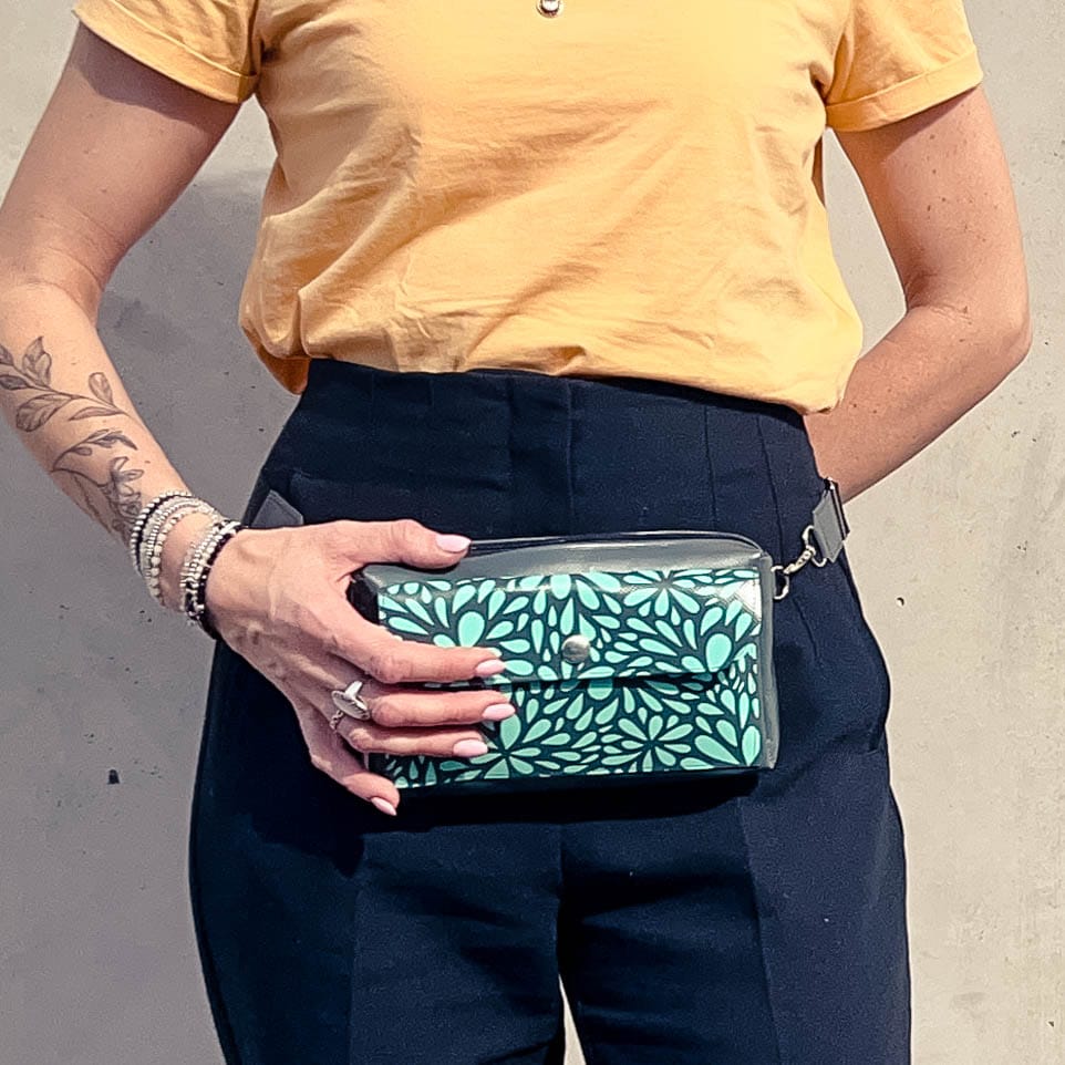 Bauchtasche, Crossbody Bag, Umhängetasche, Gürteltasche aus Blache